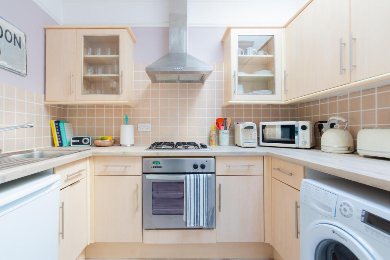 Spacious Split Level Flat In Great Location Портсмут Екстер'єр фото